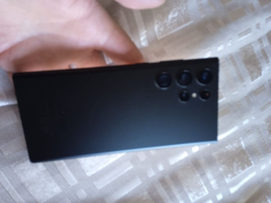 Продам Самсунг S22 Ультра
