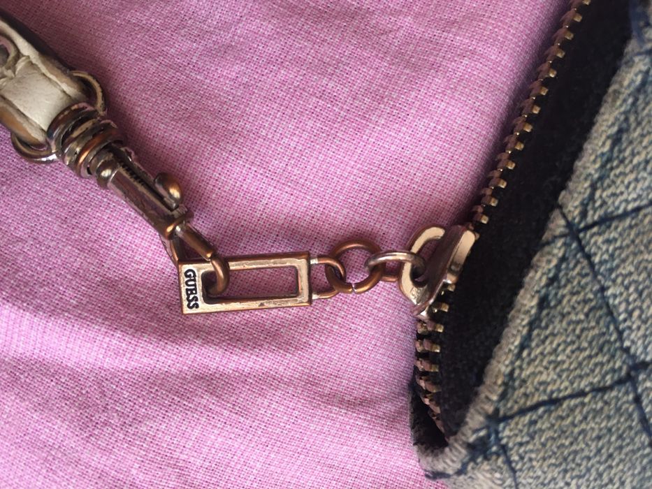 Портфейл Guess
