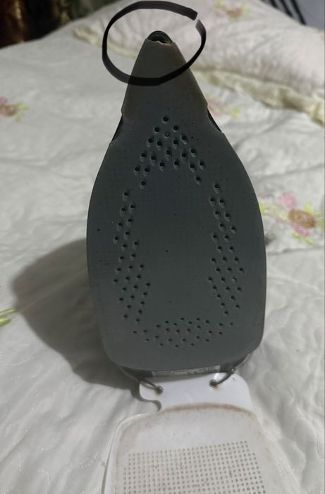 Утюг рабочий Russell Hobbs