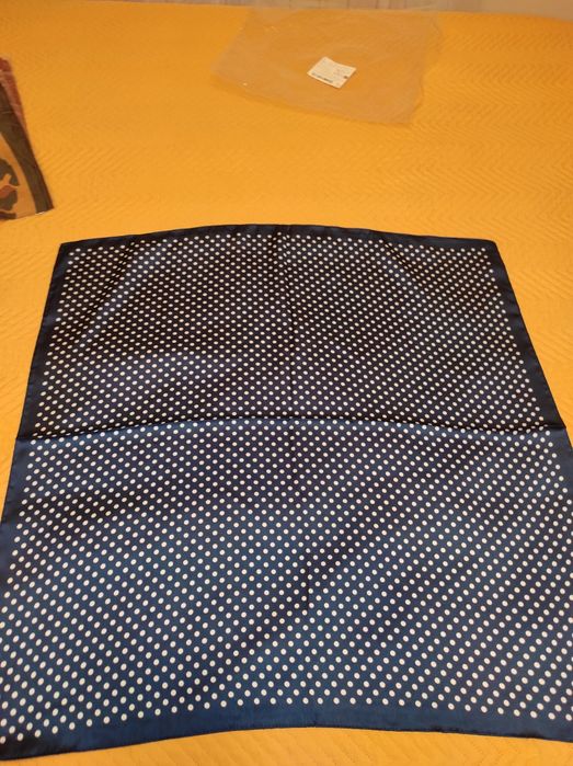 Eșarfă eleganta polka dot