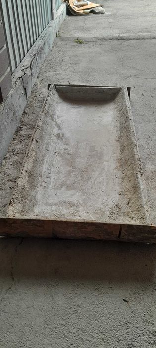 Боек для смешивания бетона и цемента бетономешалка.