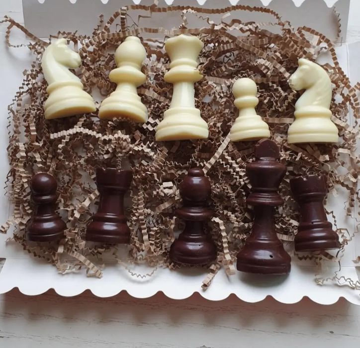 Шахматы из шоколада