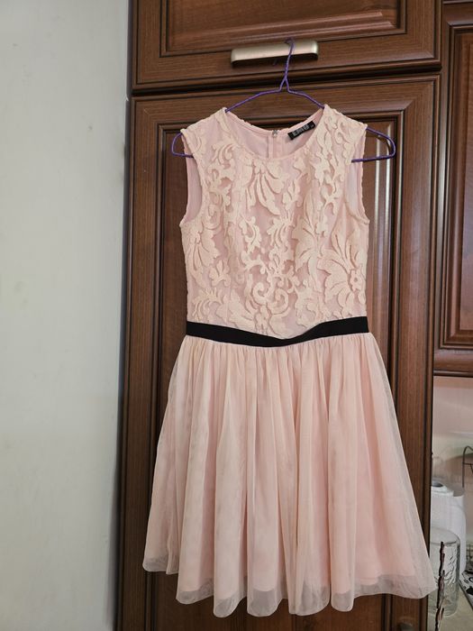 Различни рокли – отлично състояние