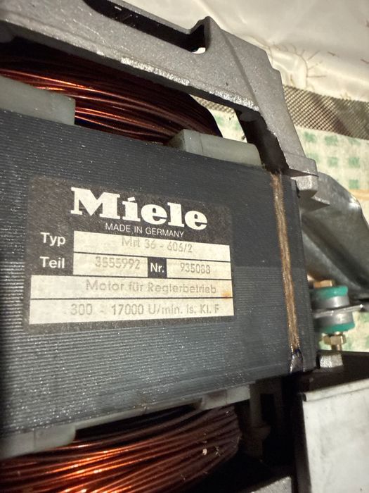 Motor masina spalat Miele,pompa evacuare