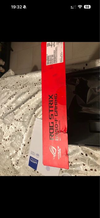 Placa de baza Asus rogstrix B550f gaming