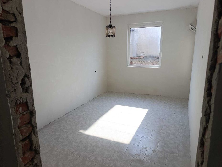 Продава се Четиристаен апартамент в Поморие - 95 кв.м за 1574 €/кв.м - Снимка #1