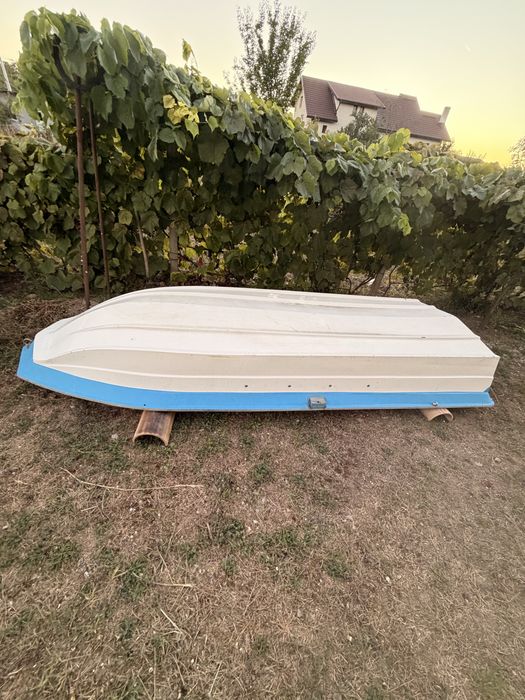 Vand barca de pescuit