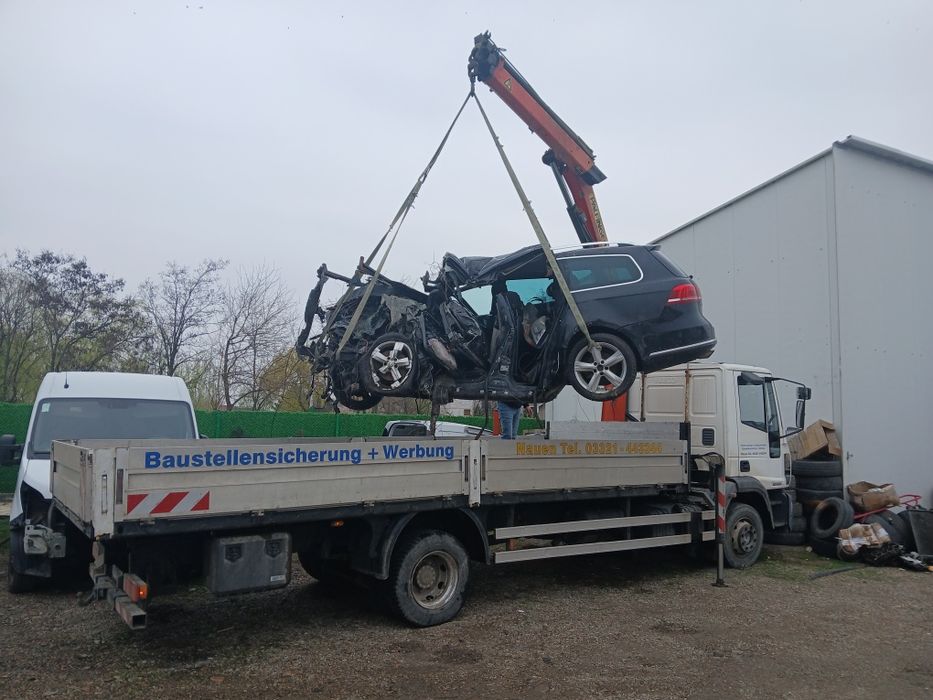 Transport  Camion cu Macara