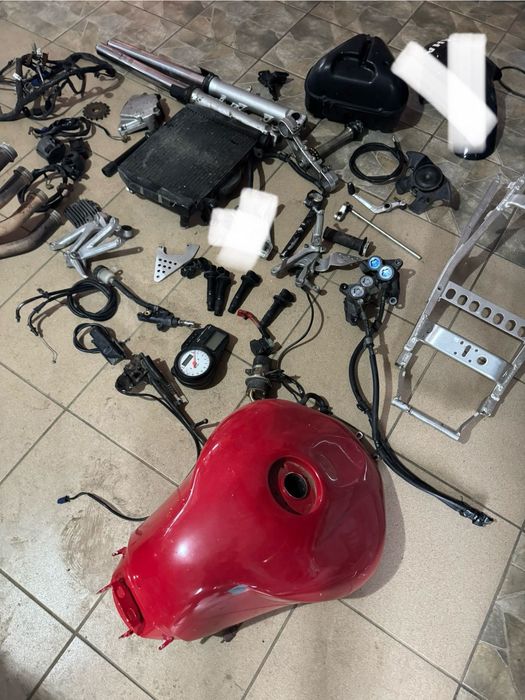 Dezmembrez yamaha r6 1998-2005