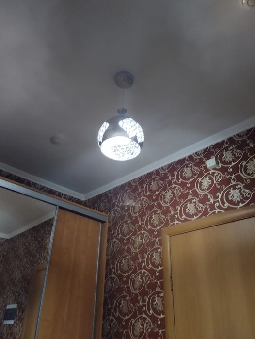 Люстра металическая