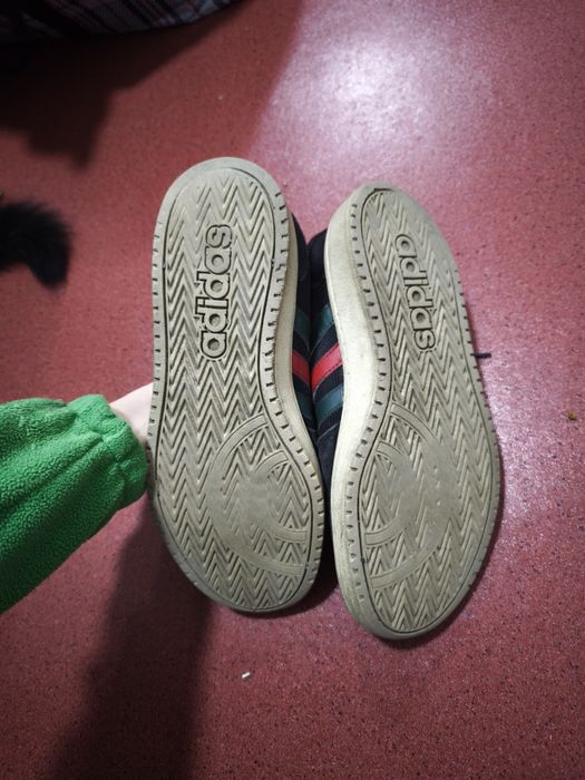 Оригинальные кроссовки адидас 42 размер