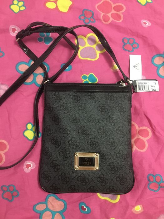 Дамска чанта Guess