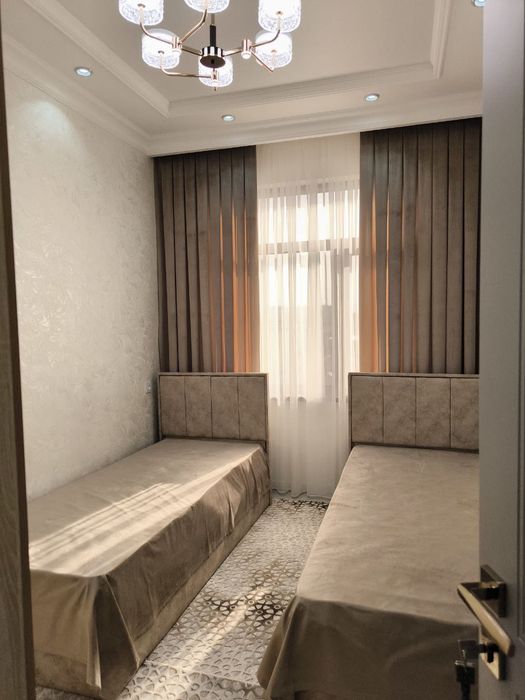 Продам новостройку 3 ком на 6 этаже 10 этажного дома с лифтом 90 кв м