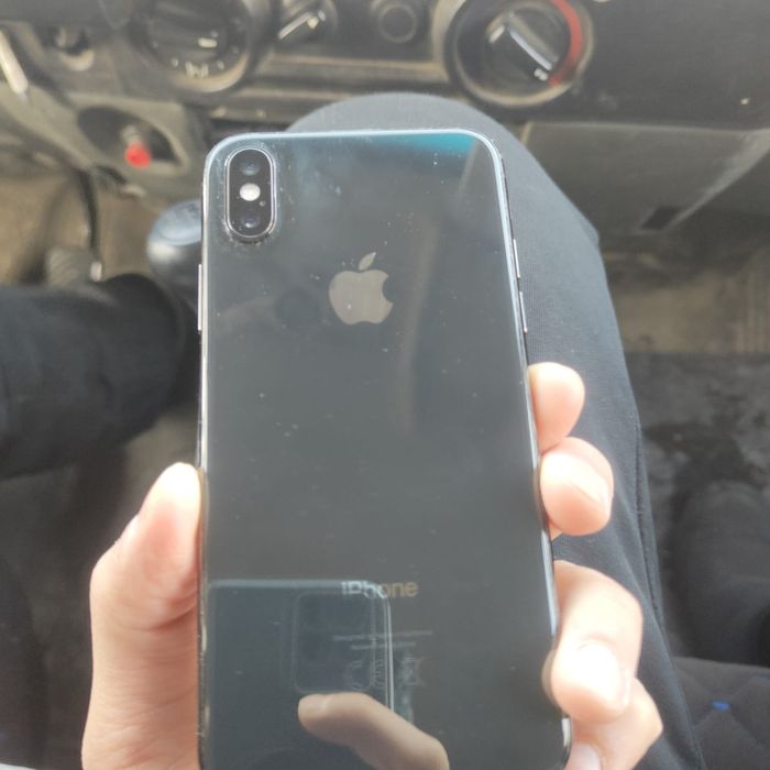 Продам iPhone X
