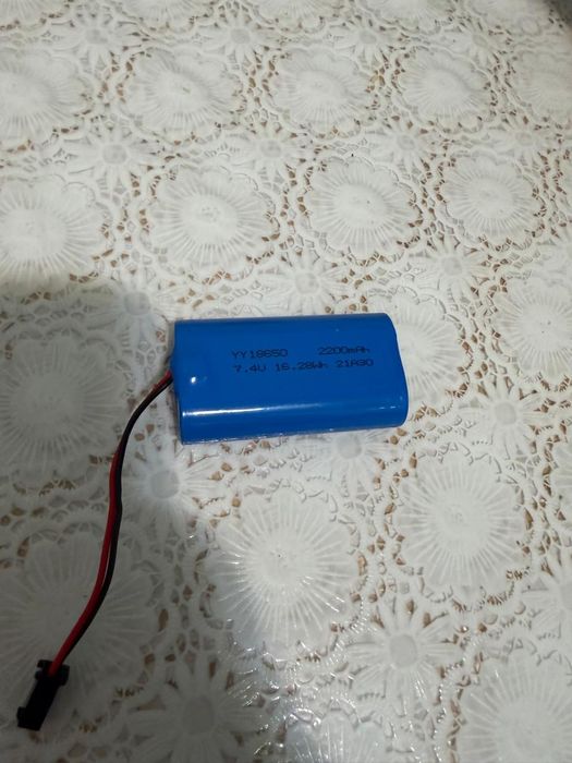 Продам Акум 7.4v