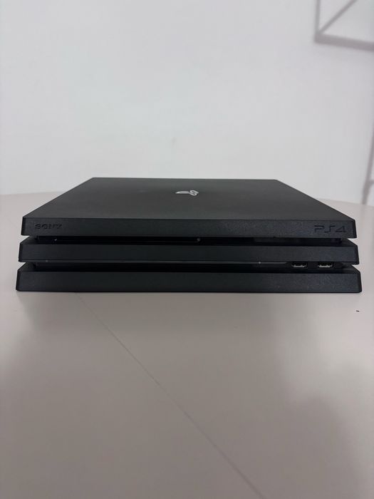 Play Station 4 Pro