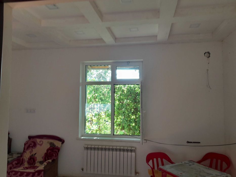 Bo`stonliq tumanida Joylashgan namunali uy sotiladi