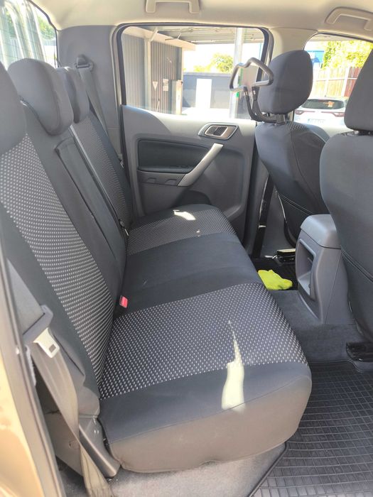 Vand Ford Ranger 2018 - 82.000 km, masina de Romania.
