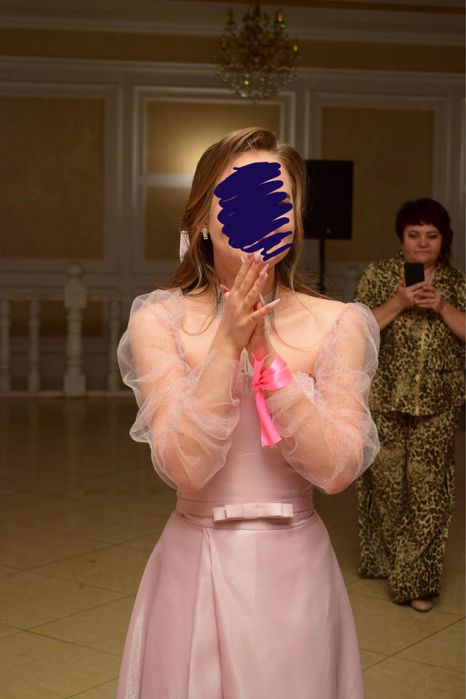 Платье на выпускной.