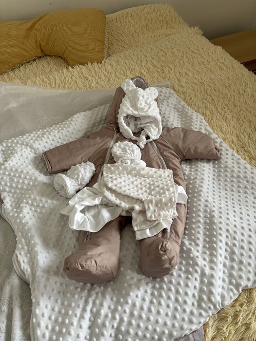 ПРОДАМ комбинезон до 6 месяцев!