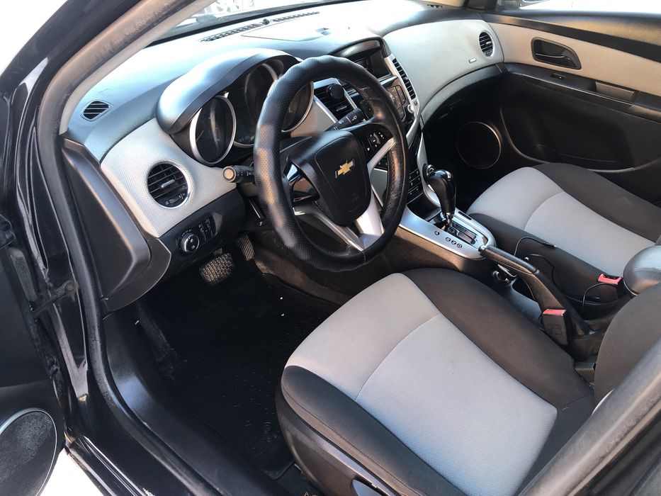 Продам шевроле круз