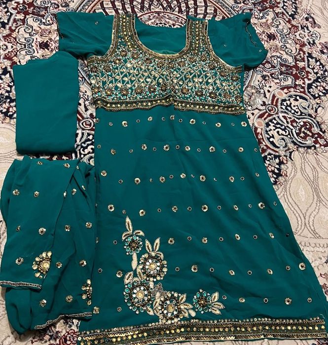 Индийские платье красивые новые