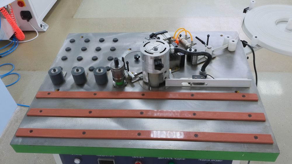 Кромкооблицовочный станок WoodTec VECTOR NEW