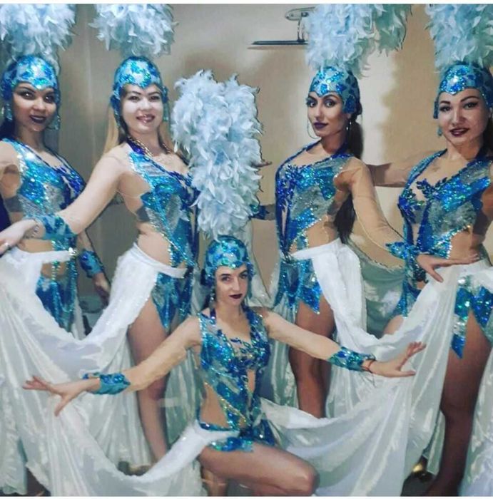 Продаются б/у костюмы для шоу балета