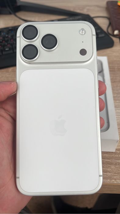 Айфон 17 PRO MAX