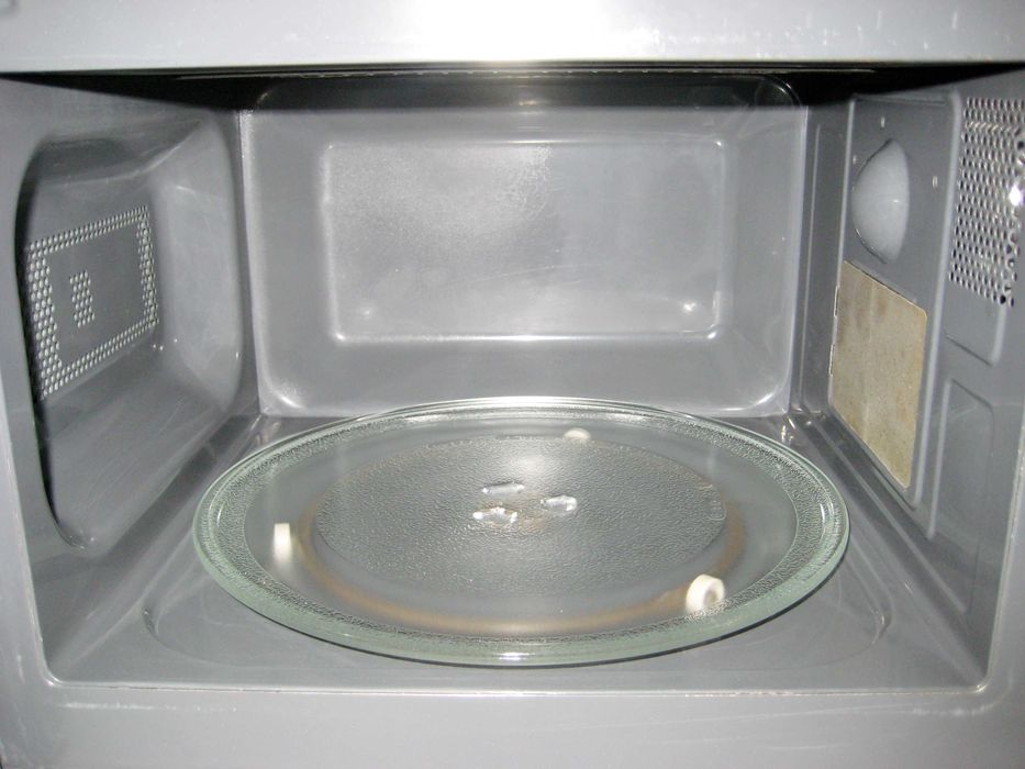 Микроволновая печь SHARP оригинал идеальном рабочим состоянии!