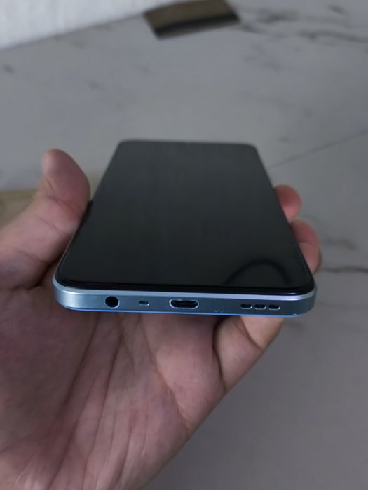 Оппо а17  отдам не дорого