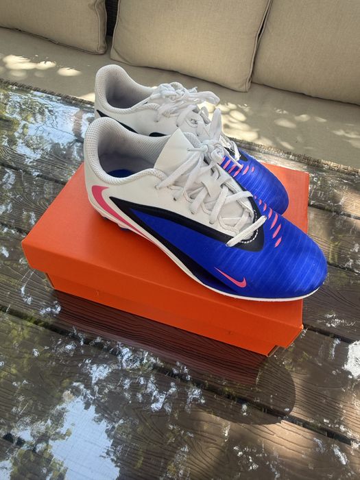 Nike Jr. Phantom 6 Academy