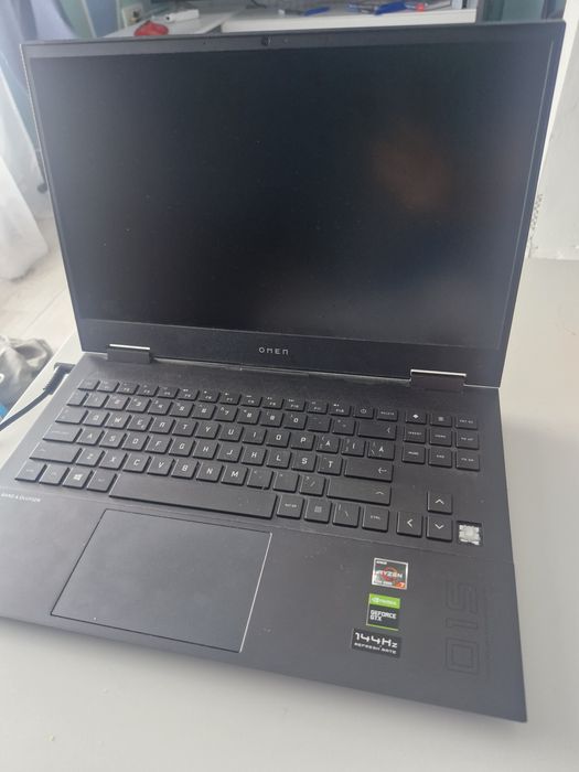 Laptop omen 15 cu ryzen 7 4800H si gtx 1660ti