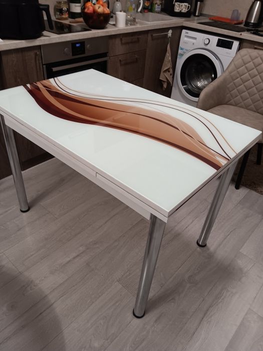 Трапезна маса разтегателна