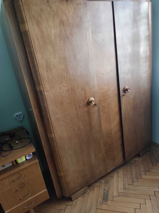 Спалня и гардероб от бук