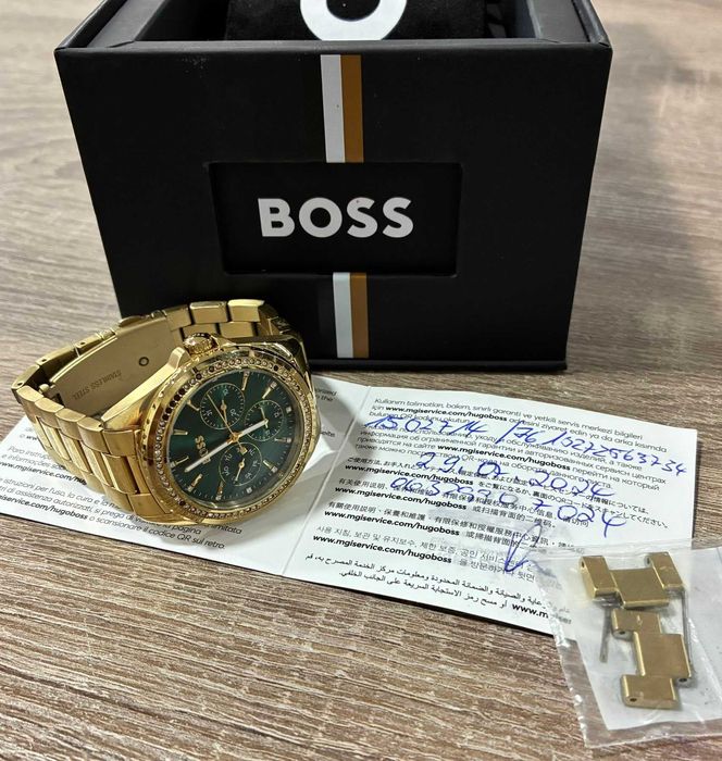 Дамски часовник HUGO BOSS ATEA