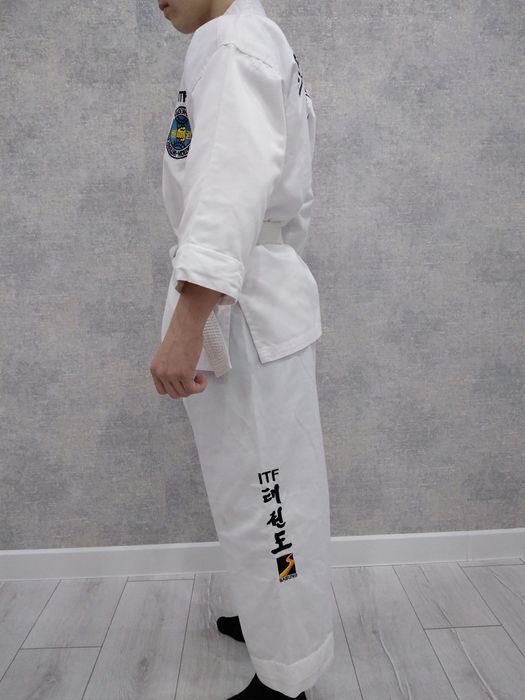 Продам костюм для тейкван-до