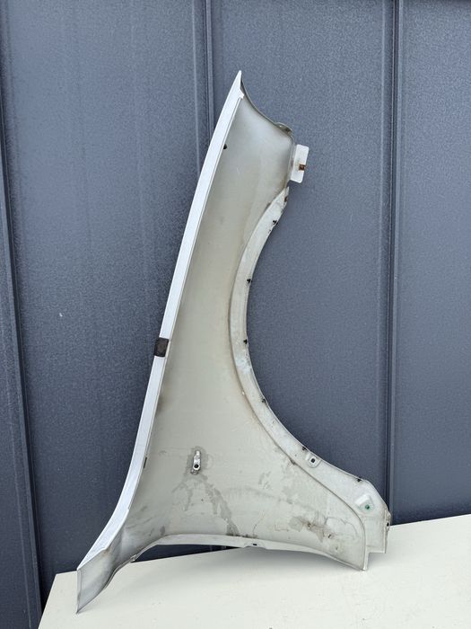 Aripa stanga BMW X3 E83 blach saphire 475/aripa dreapta cu defect