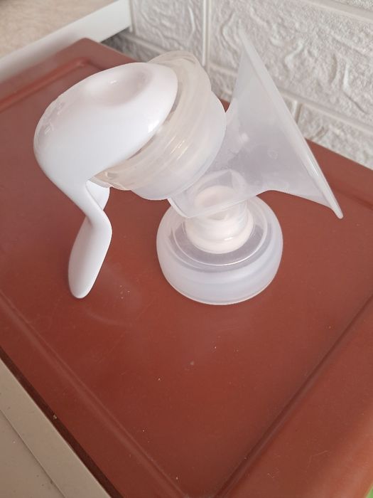 Ръчна помпа за кърма AVENT