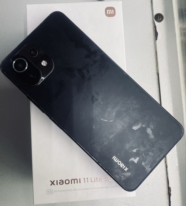 Продам xiaomi 11 lite