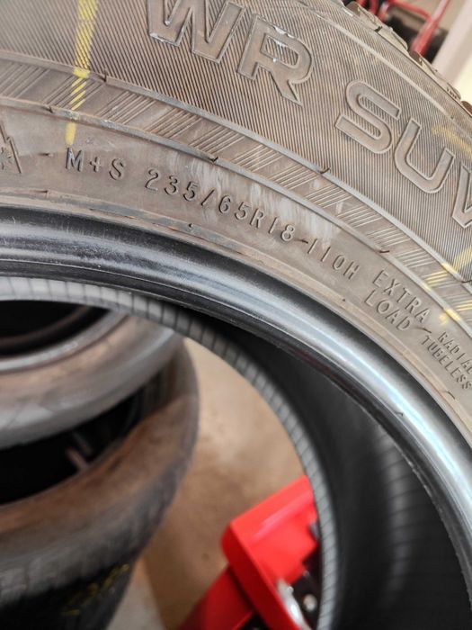 4бр.зимни гуми 235/65/18 Nokian