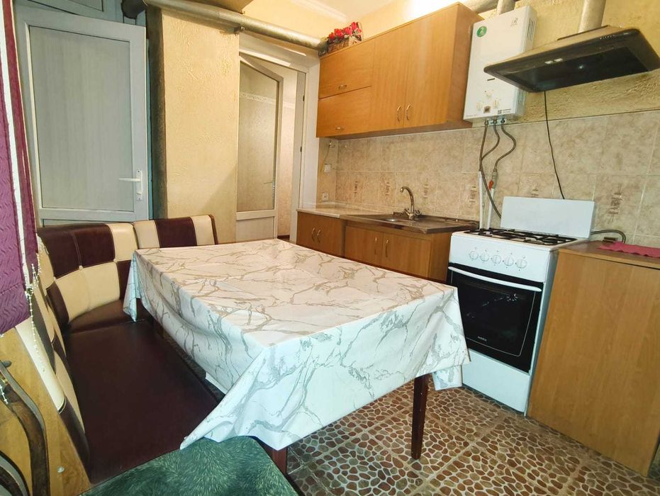 Продаётся 2-комнатная квартира в мкр.НУРСАТ. Этаж: 5/5. КИРПИЧНЫЙ ДОМ