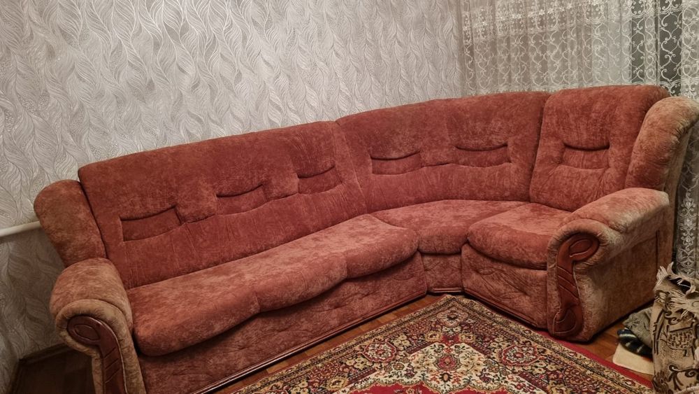 Продам диван угловой + кресло