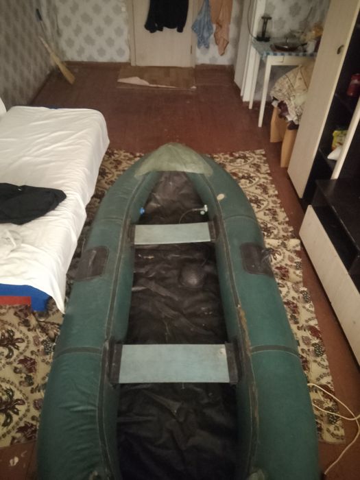 Лодка рыбацкая б/у