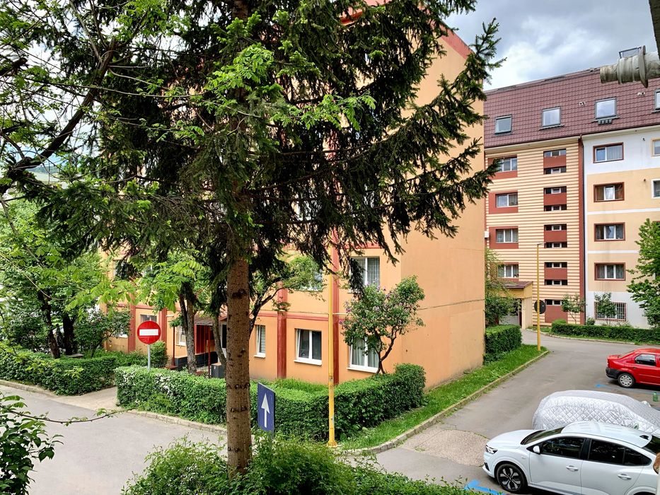 Vand garsoniera pe Str. Zorilor