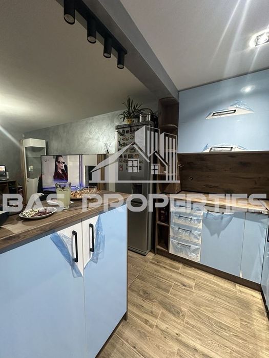 Продава се Тристаен апартамент в София, Света Троица - 68 кв.м за 2160 €/кв.м - Снимка #3