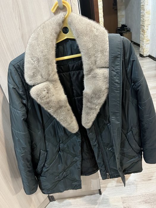 Продам зимнюю куртку