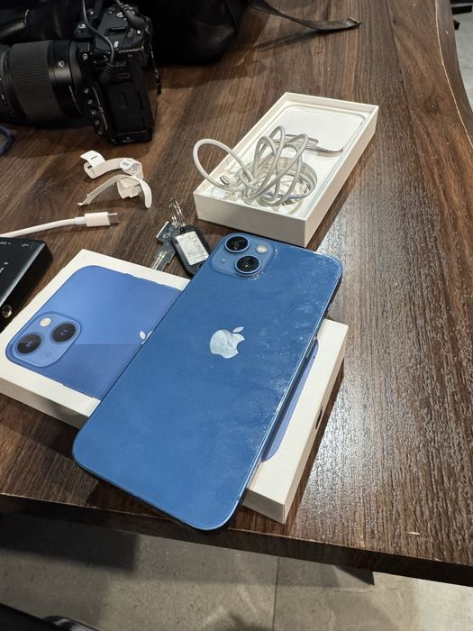 IPhone 13 в отличном состояний