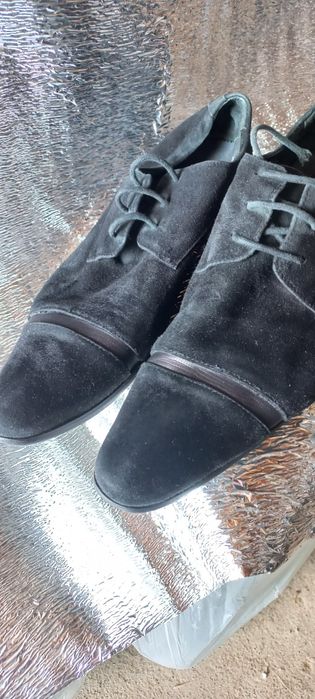 Продам обувь замшевая