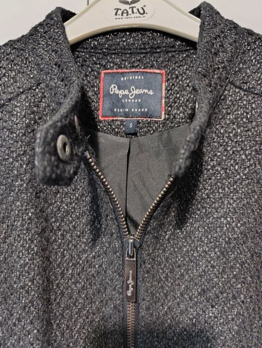 Дамски якета S и  XS размер 2 броя за 20 лв.